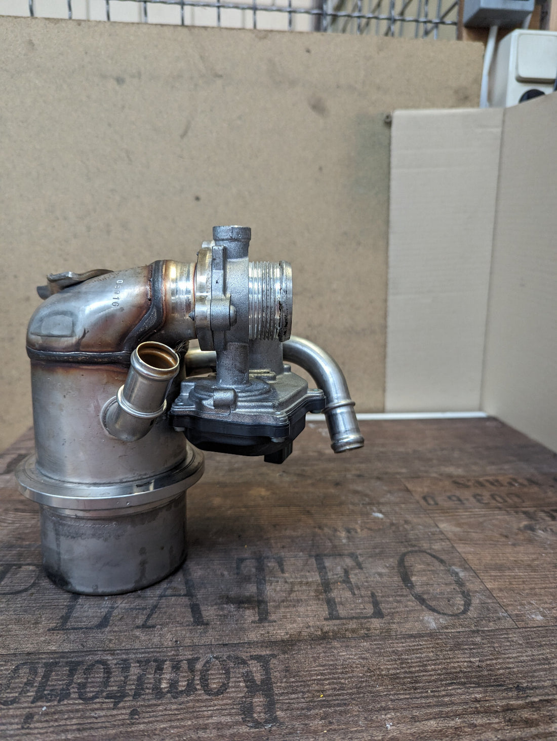 Original Audi VW AGR-Kühler AGR-Ventil 04L131512