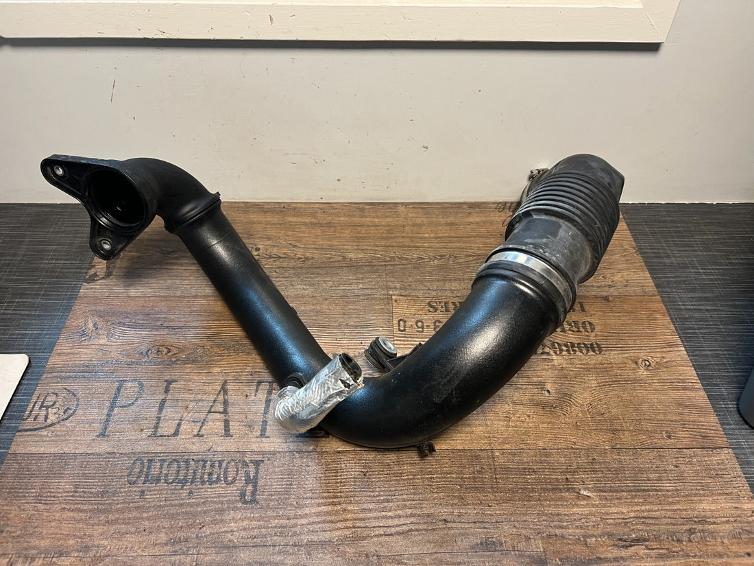 Original Nissan Renault Master 2.3 DCI Turboschlauch Ladeluftrohr 165763705R