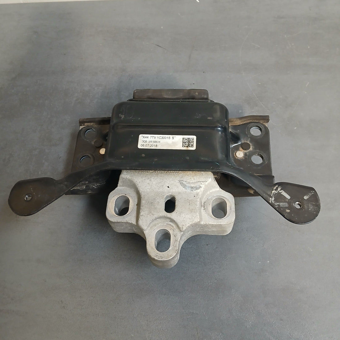 Original VW Audi Seat Skoda Getriebelager Getriebehalter 3Q0199555H