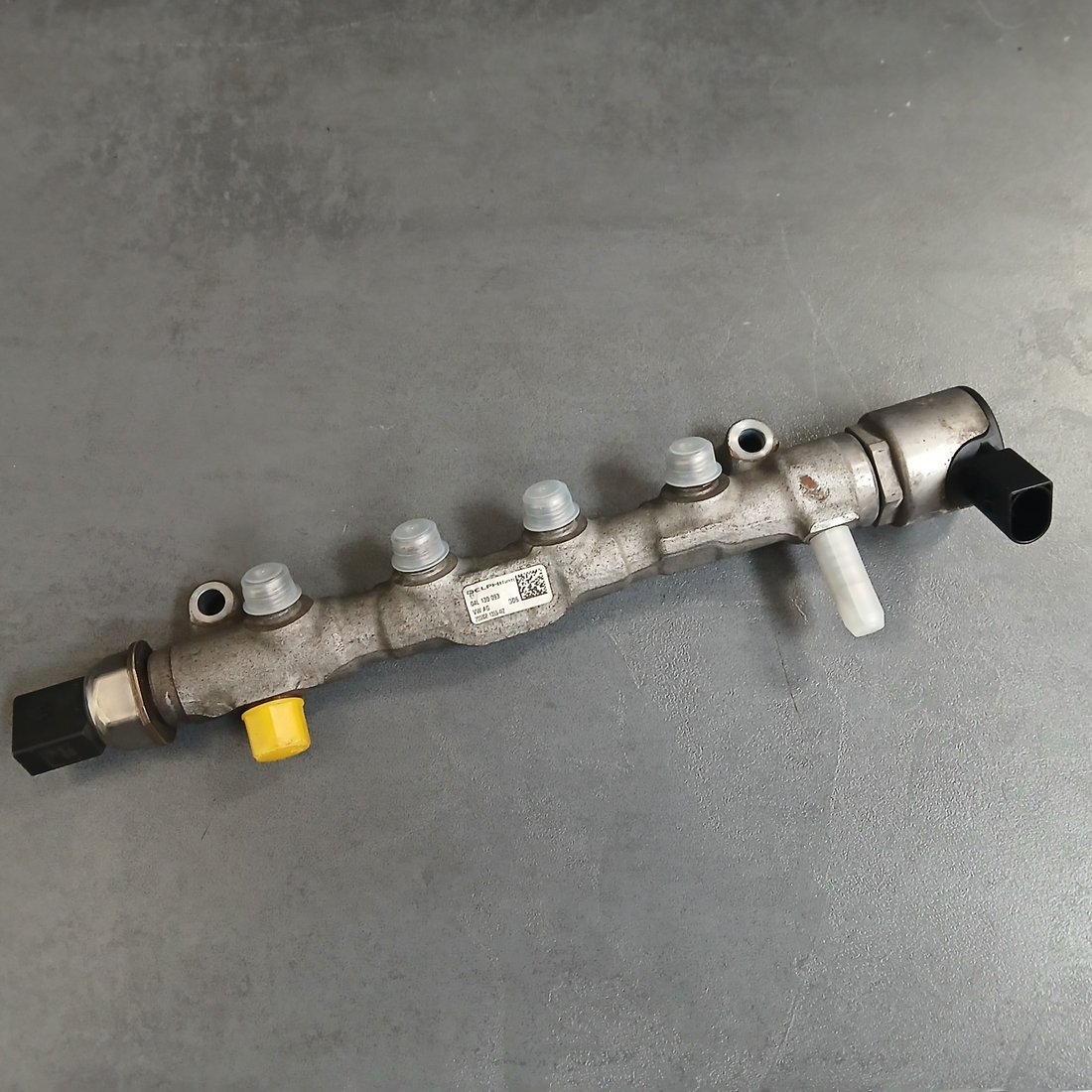 Original VW Rail Rohr Verteilerrohr Einspritzleiste 04L130093 04L130764B