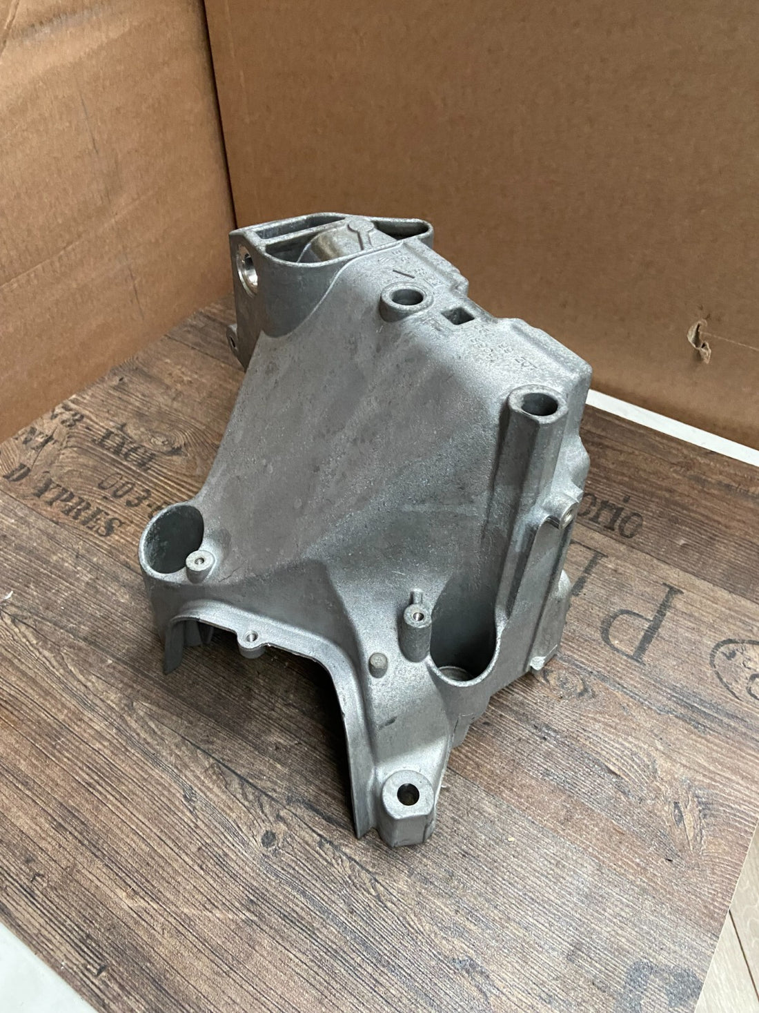 Original VW Audi Seat 1.0 TSi DLA Motorhalterung Motorhalter 05C199207