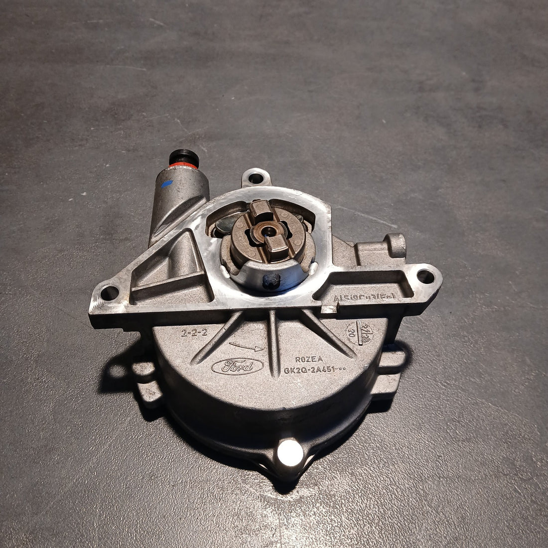 HG9Q-2A451-AB Original Ford Focus/Galaxy/Mondeo 2.0D Unterdruckpumpe