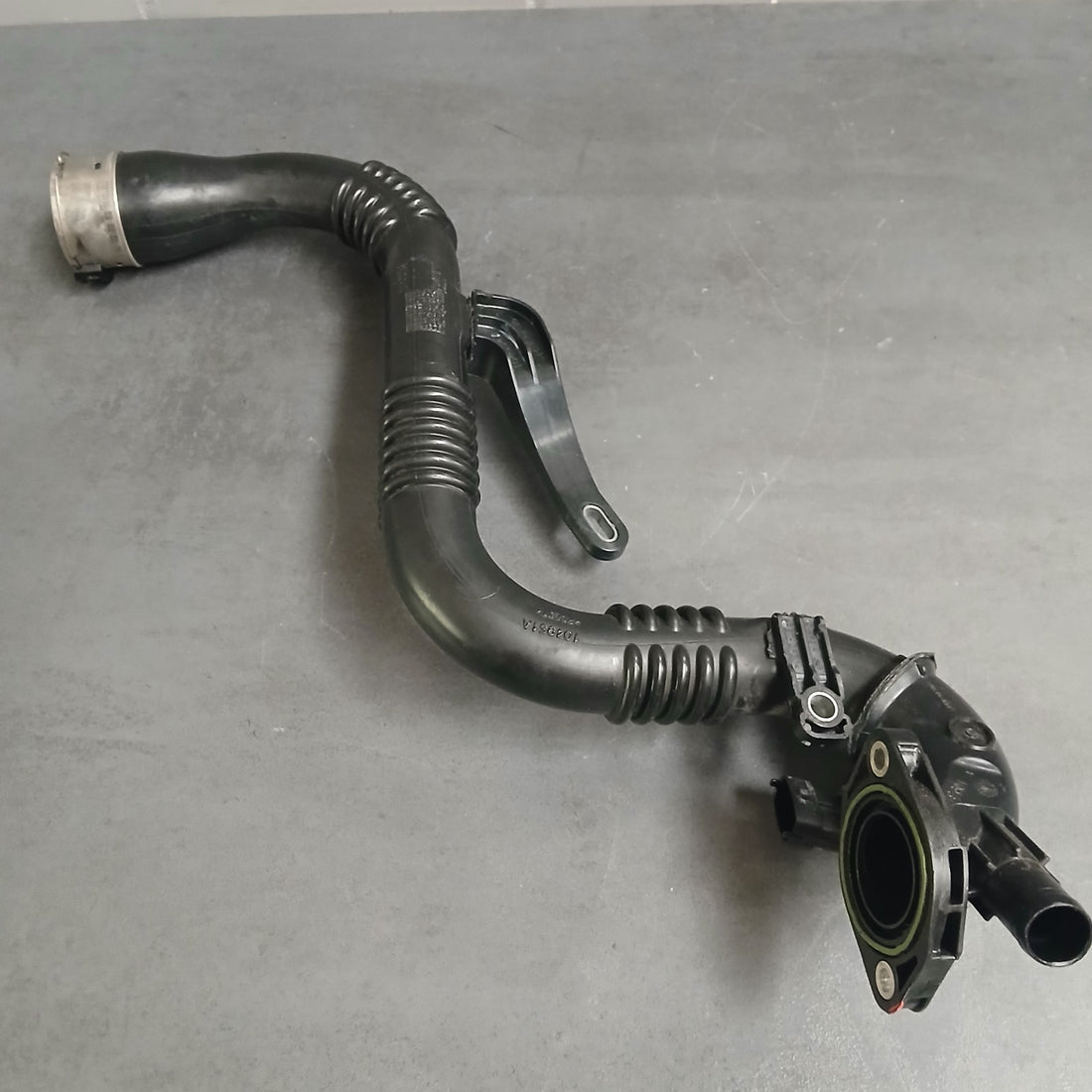 Original Renault Dacia Ladeluftrohr 1049601, 104951A, 104954A, 0281006029