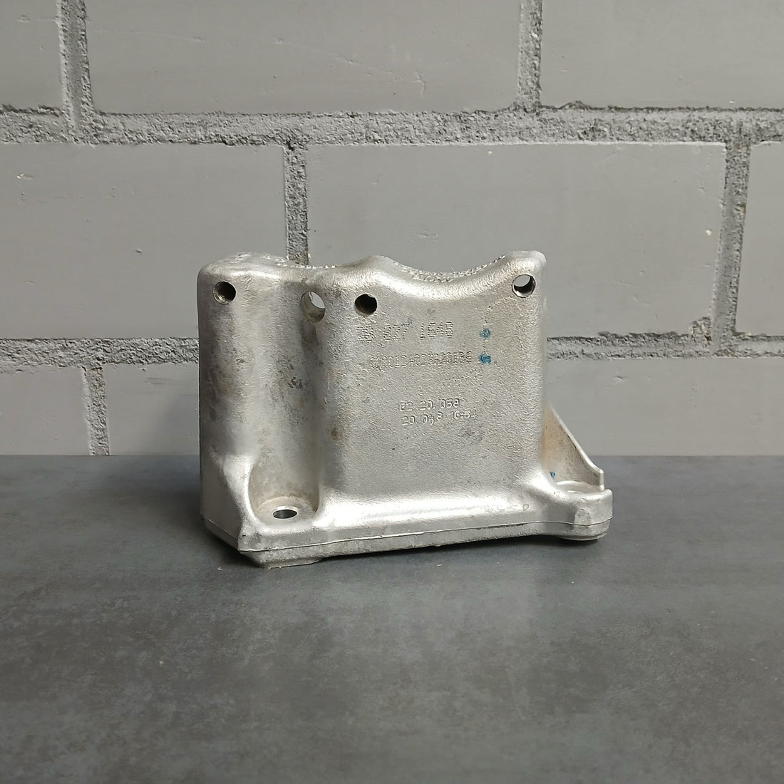 Motorhalter Original BMW 18915910