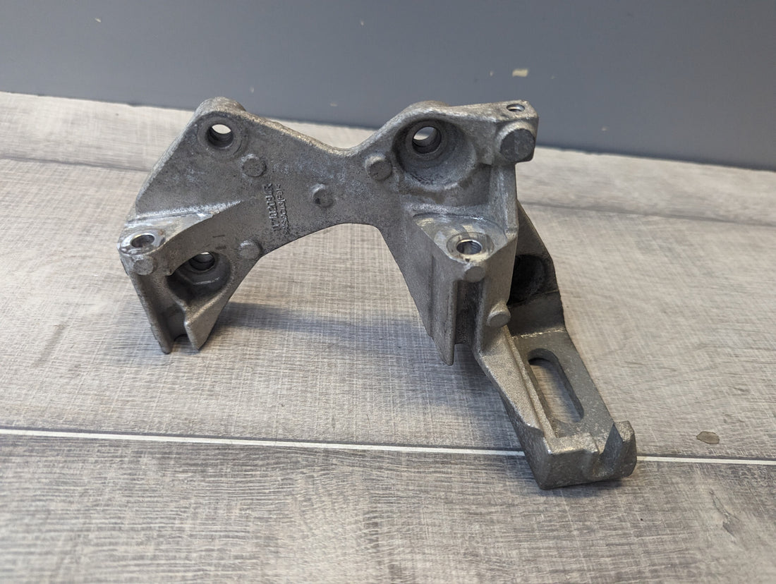 Aggregathalter Renault Dacia 117102094R