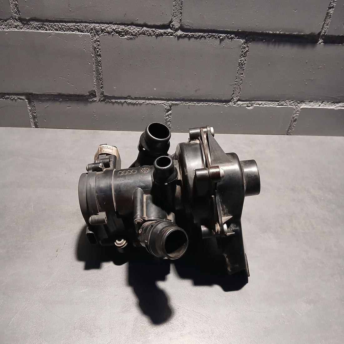 Original VAG Wasserpumpe 06l121111G Audi / VW / Seat / Skoda / Cupra