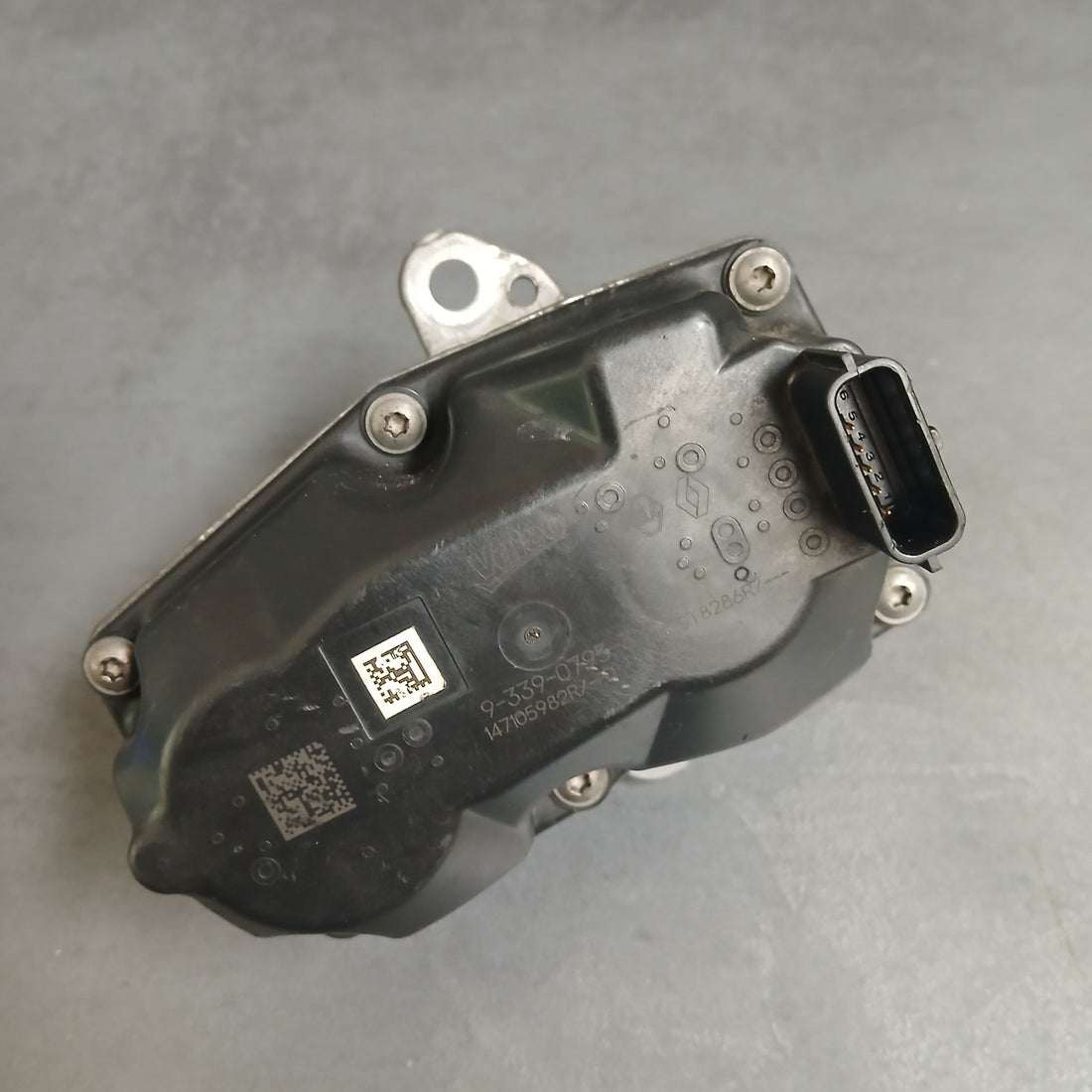 Renault Trafic Diesel Abgasrückführung AGR-Ventil 147105982R