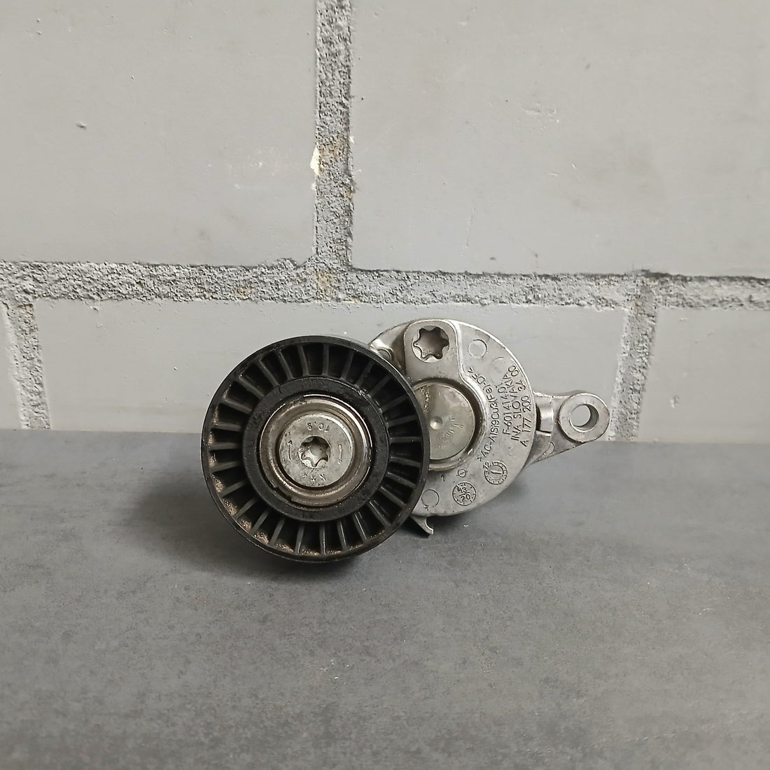 Riemenspanner Spannrolle Mercedes-Benz C63s Amg 4,0 V6 V8 A1772003400
