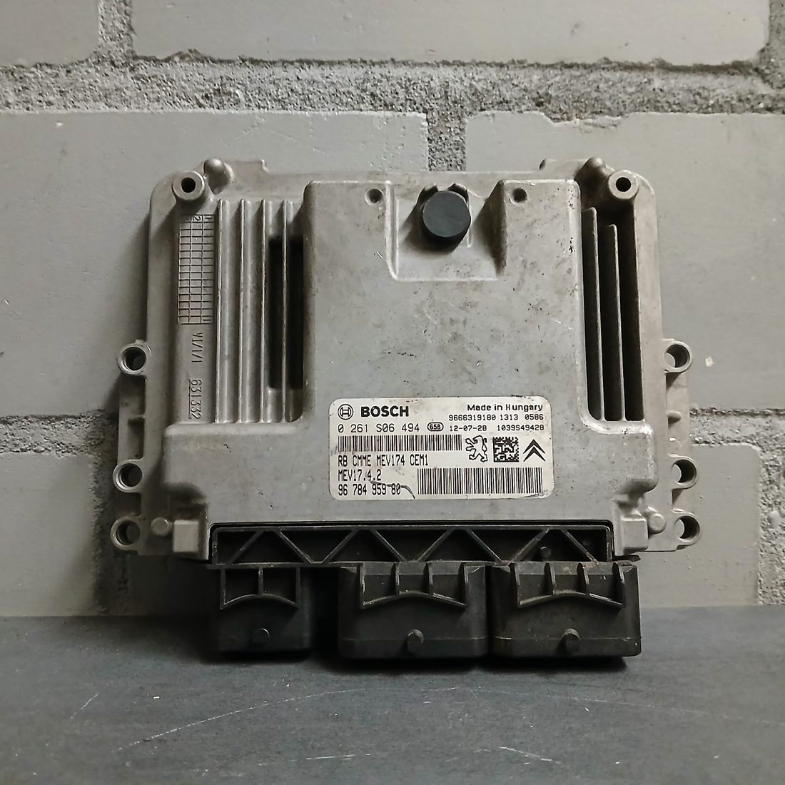 BOSCH Motorsteuergerät Original Peugeot Citroen 208 2008 C3 Picasso 9678495980