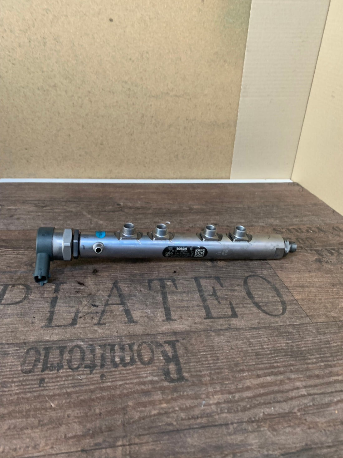 Original Jaguar Land Rover Bosch Kraftstoffverteiler CK5Q-9D280-AB 0445216046