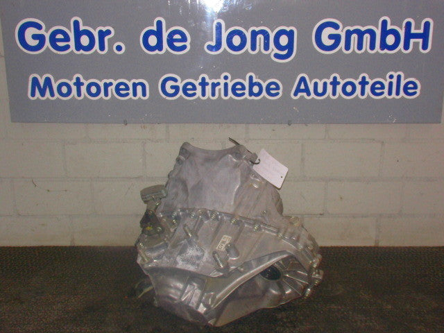-- Mazda CX3, 2.0 SkyActive, 2WD - 6 Gang Getriebe wie neu --