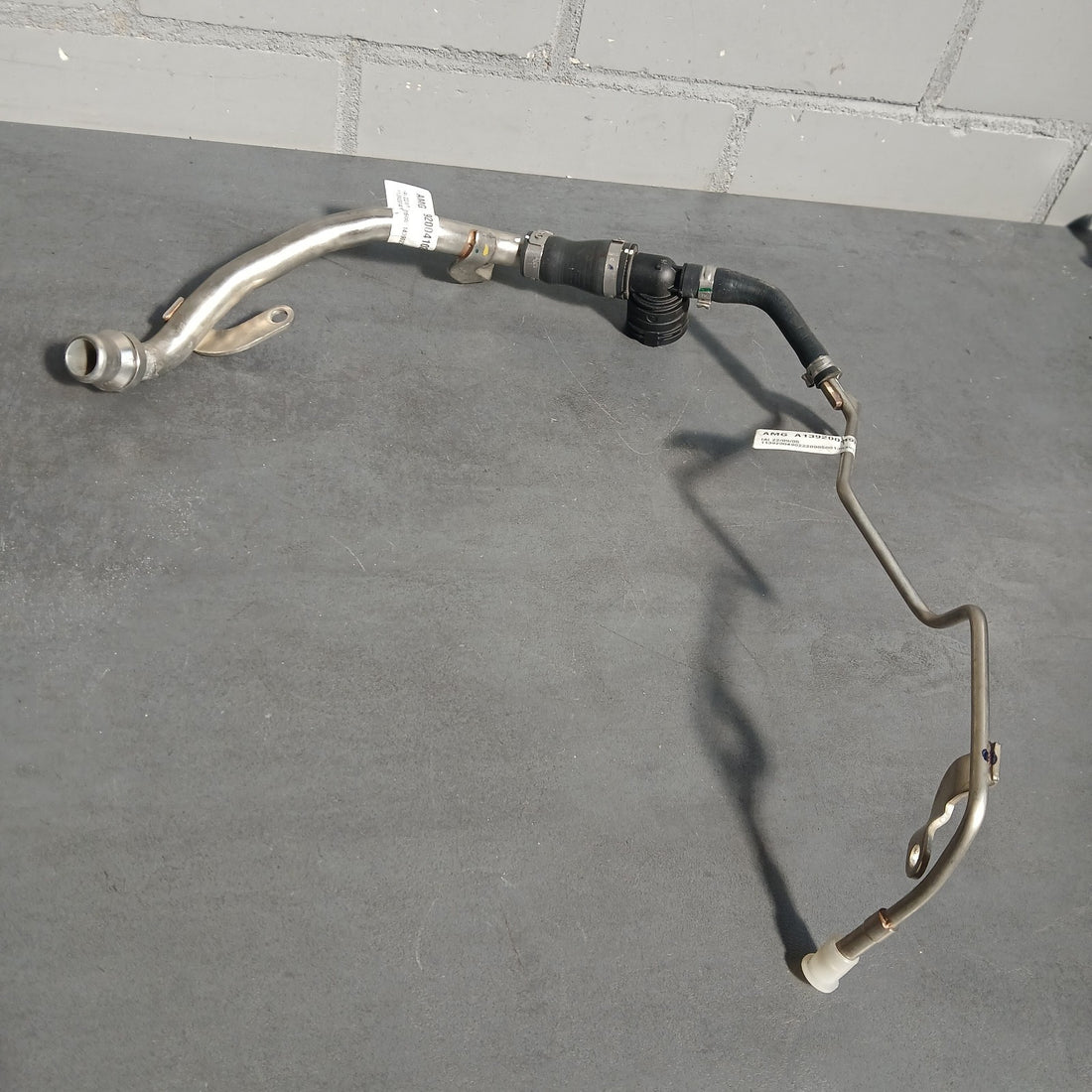 Wasserrohr A1392004102 + A1392004902 -2.0 Turbo Mercedes S206 / W206 AMG C 43-