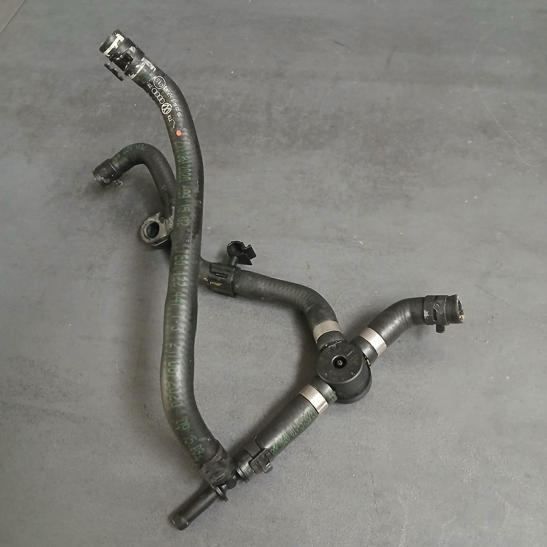 Original VW Kühlleitung Kühlschlauch 7E0121421B Diesel 103kW