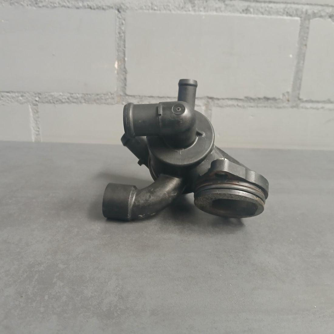 Original VW 2.0 TDI Thermostatgehäuse 03L121111AC