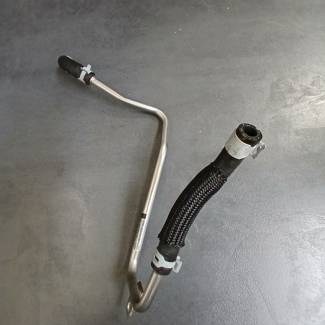 Original VW Steuerleitung Kraftstoffleitung 04L131552CE