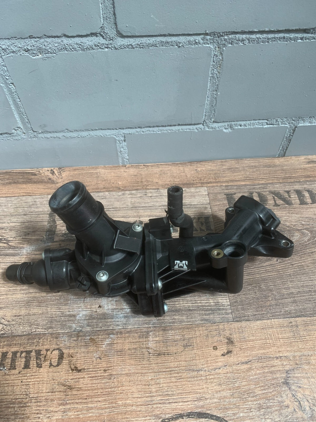 Original Renault Thermostatgehäuse Thermostat 110611271R