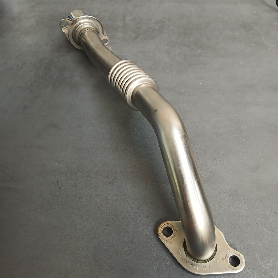 Original Rohr Abgasrückführung für VW 04L131521AR