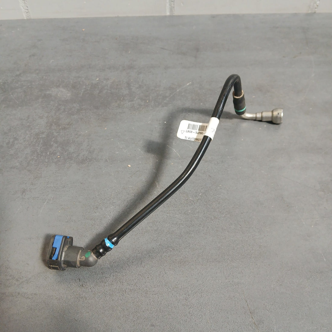 Original FORD KUGA III DFK Kraftstoffrohr LX689J280BB