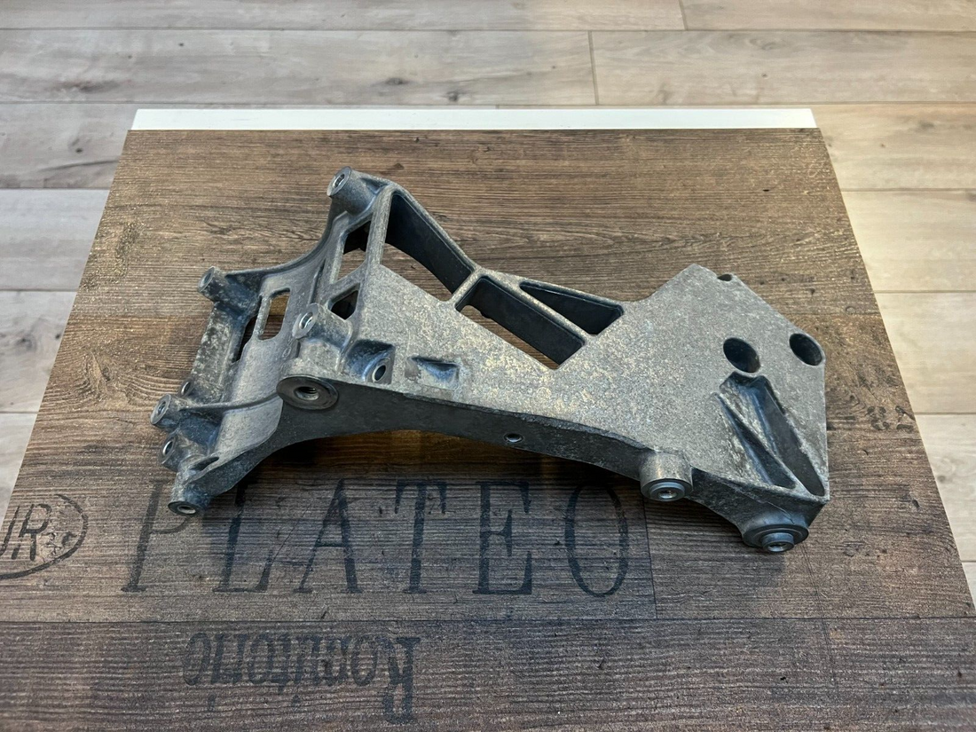 Original Mercedes-Benz W176 W246 Motorhalter A2662001170