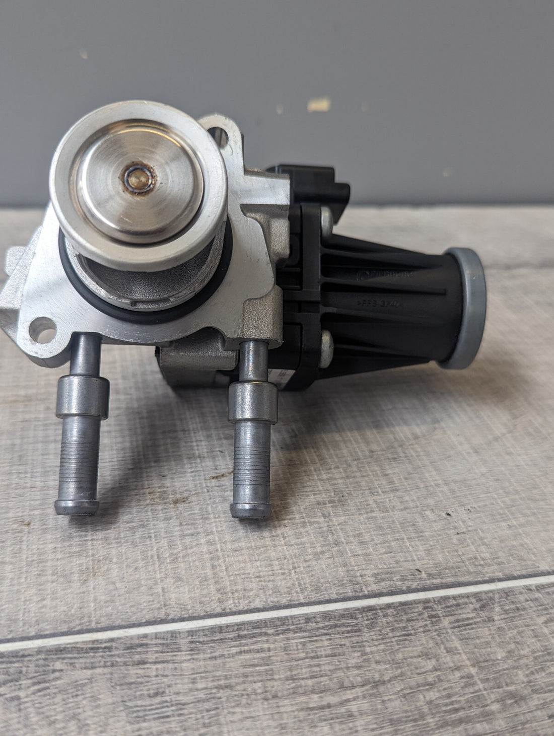 Original Ford Citroen AGR Ventil 9813063580