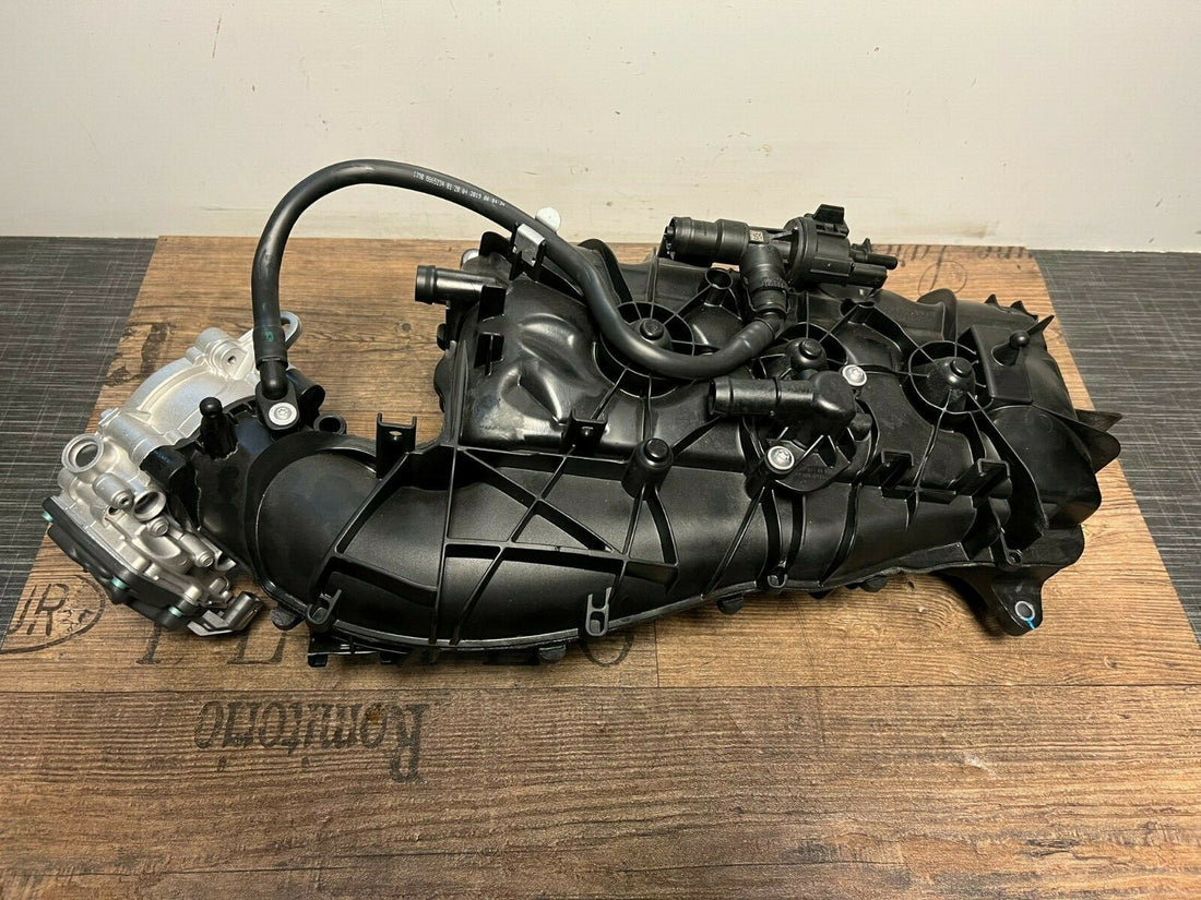 Original BMW G11 730i B48B20B Ansaugbrücke Drosselklappe 8647975 8623324