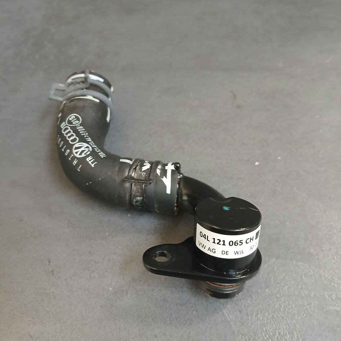 Volkswagen Kühlleitung 04L121065CH Kühlschlauch 7E0121073AL
