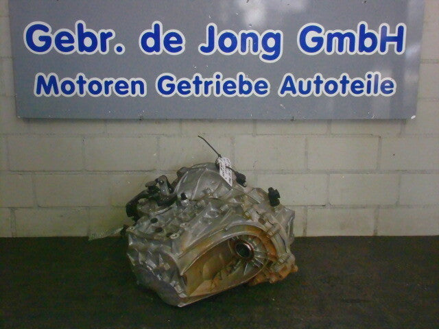 --TOP-- Kia Carens IV - 1.7 CRDI 6 Gang Getriebe WFW6H von 2016`wie neu