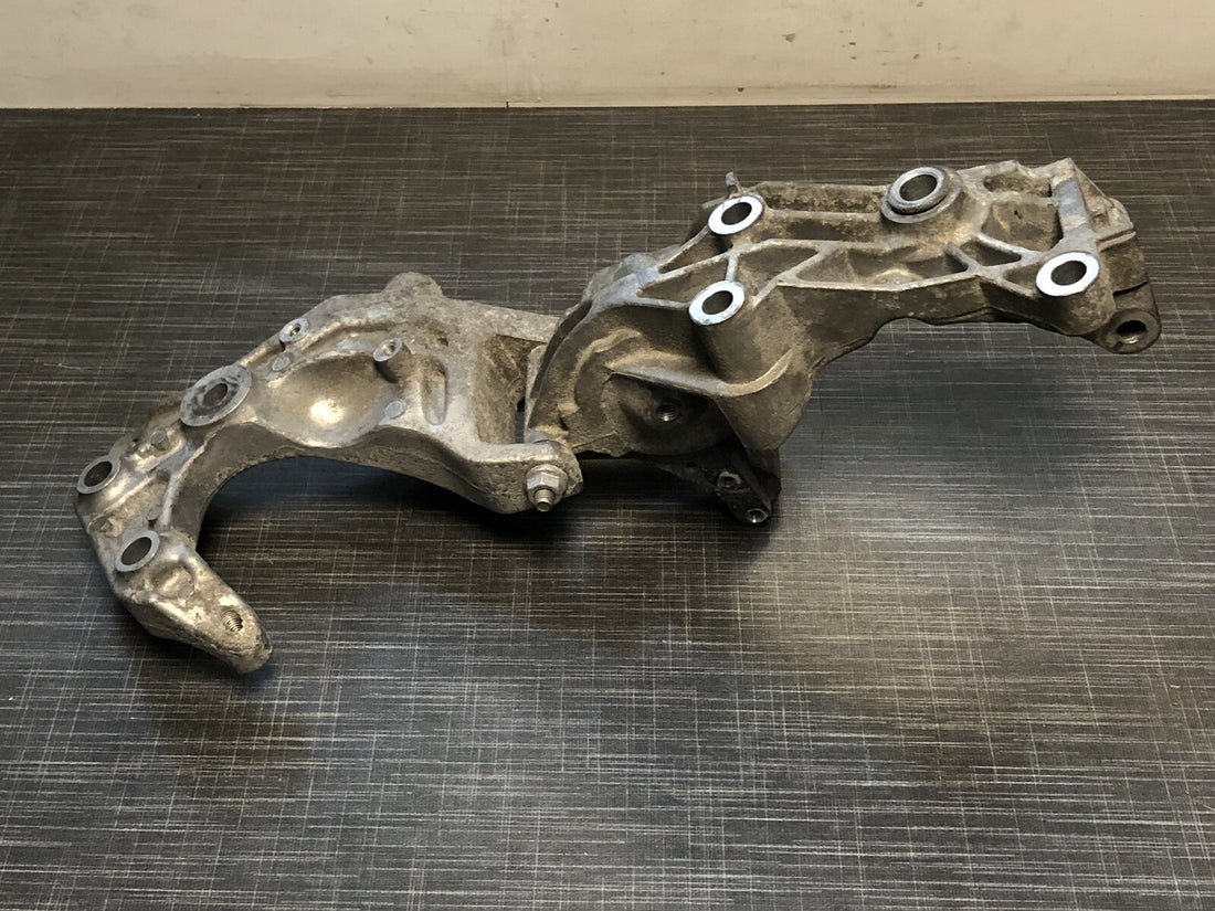 Lichtmaschienen Halterung Opel Vauxhall 1,7 CDTI 552805357