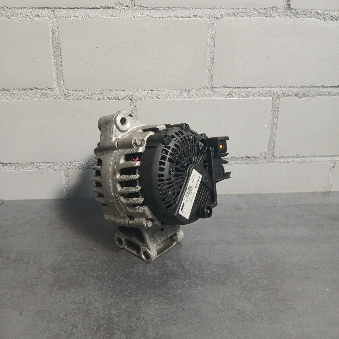 Original Volvo Lichtmaschine V60 V40 30644798