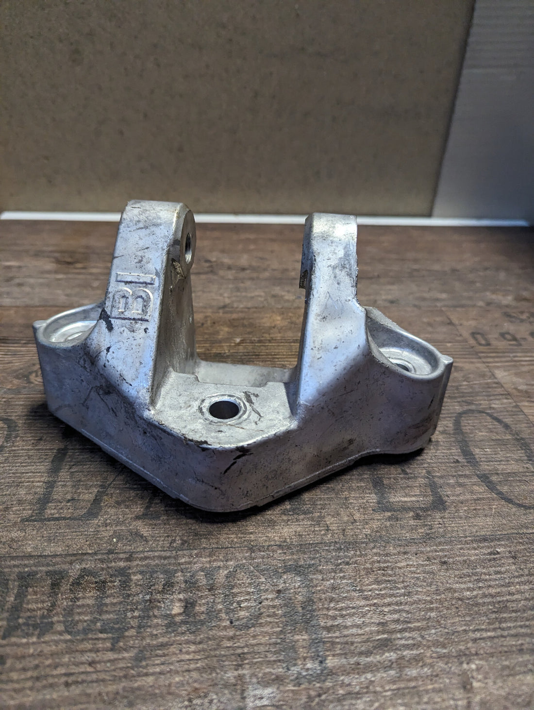 Motorhalter Nissan Qashqai 038172