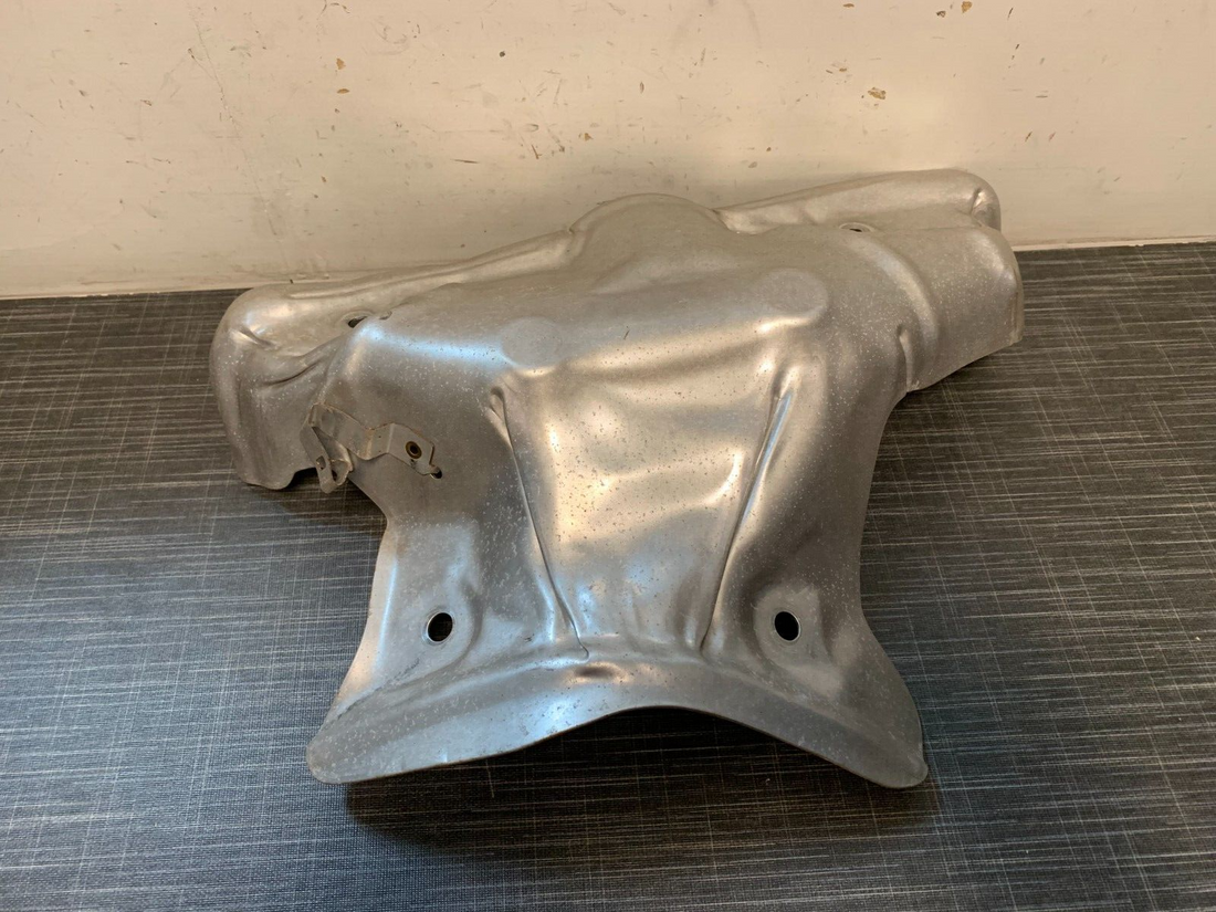 Original Dacia Duster 1.6 SCe H4M738 Hitzeschutzblech 140133477R