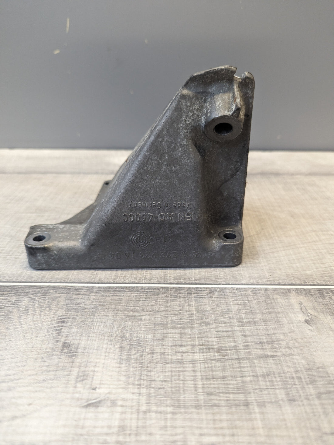 Original Mercedes Benz W203 Motorträger A2722231604