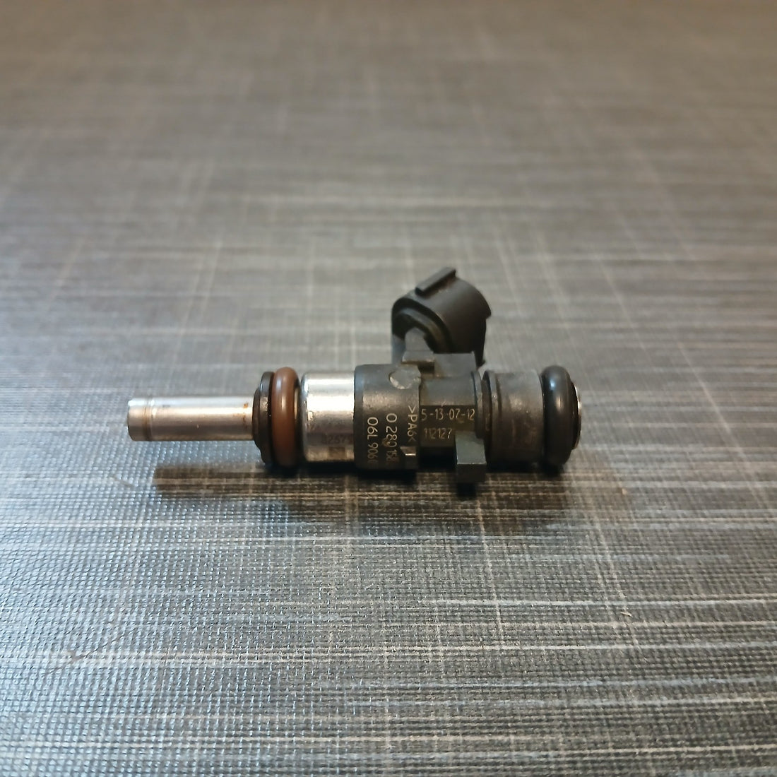 Einspritzdüse Einspritzventil VW Skoda Seat Audi 2.0 TFSI 0280158266 06L906031A