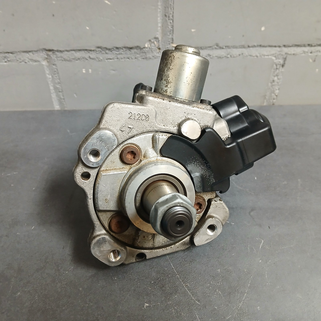 Hochdruckpumpe | VW Transporter T6 Golf 7 A1 A3 2.0 TDI | 04B130755K