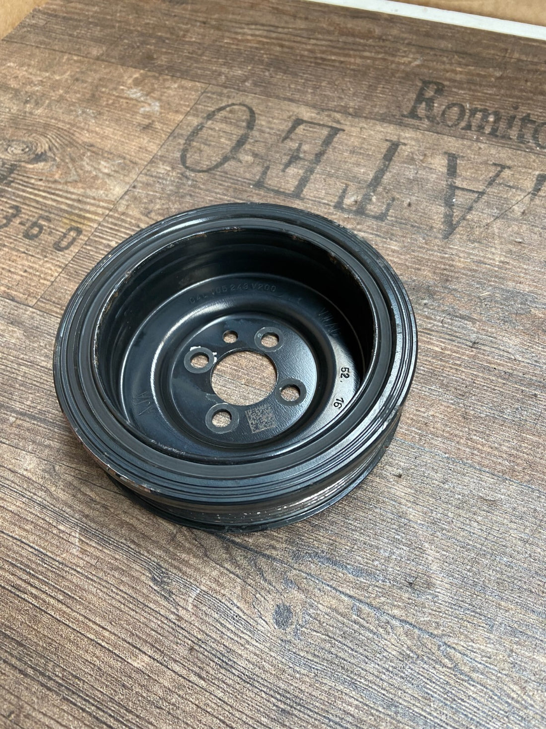 Original VW Audi 2.0TDI DFU DFG Schwingungsdämpfer Riemenscheibe 04L105248
