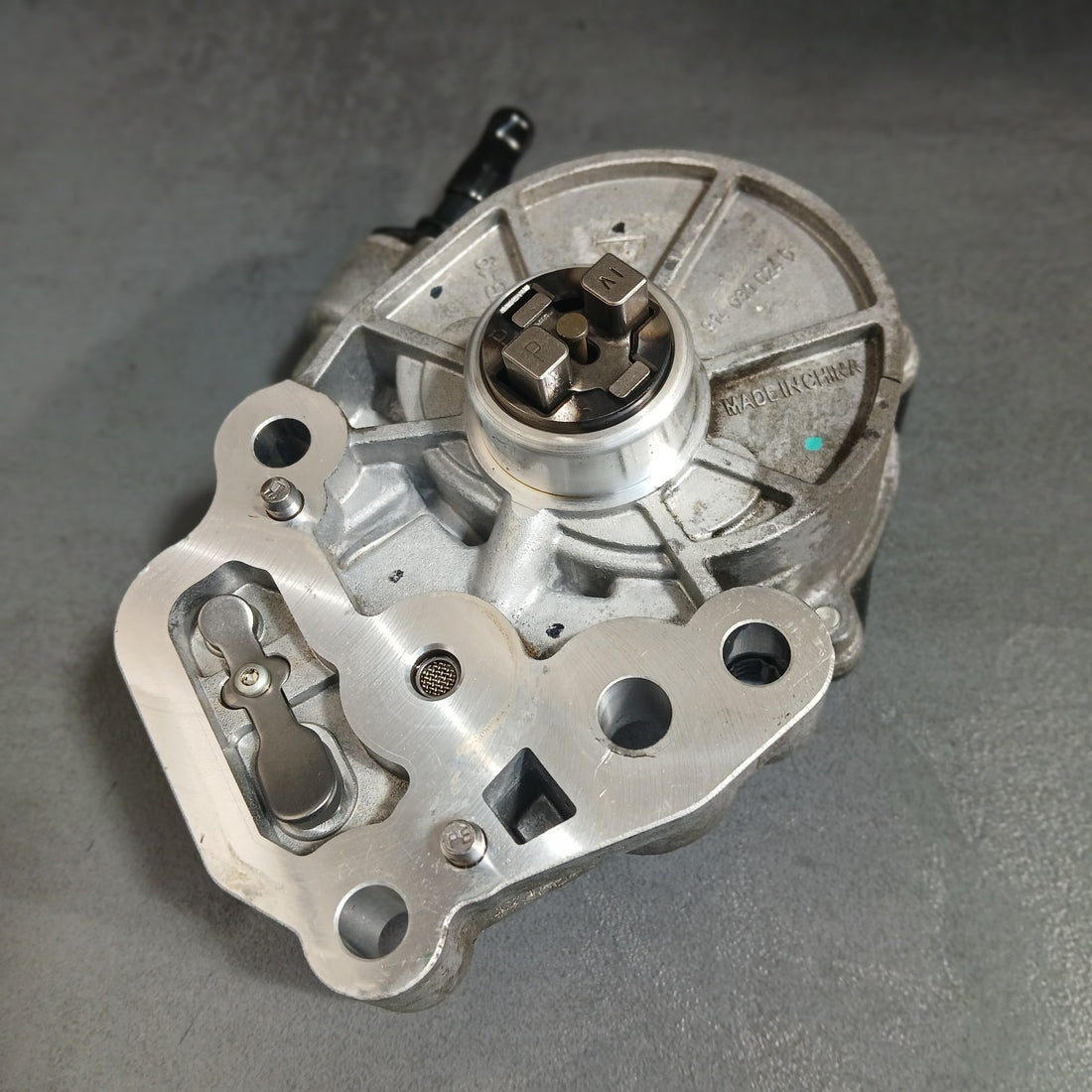 Original Opel Unterdruckpumpe Vakuumpumpe 9140300240
