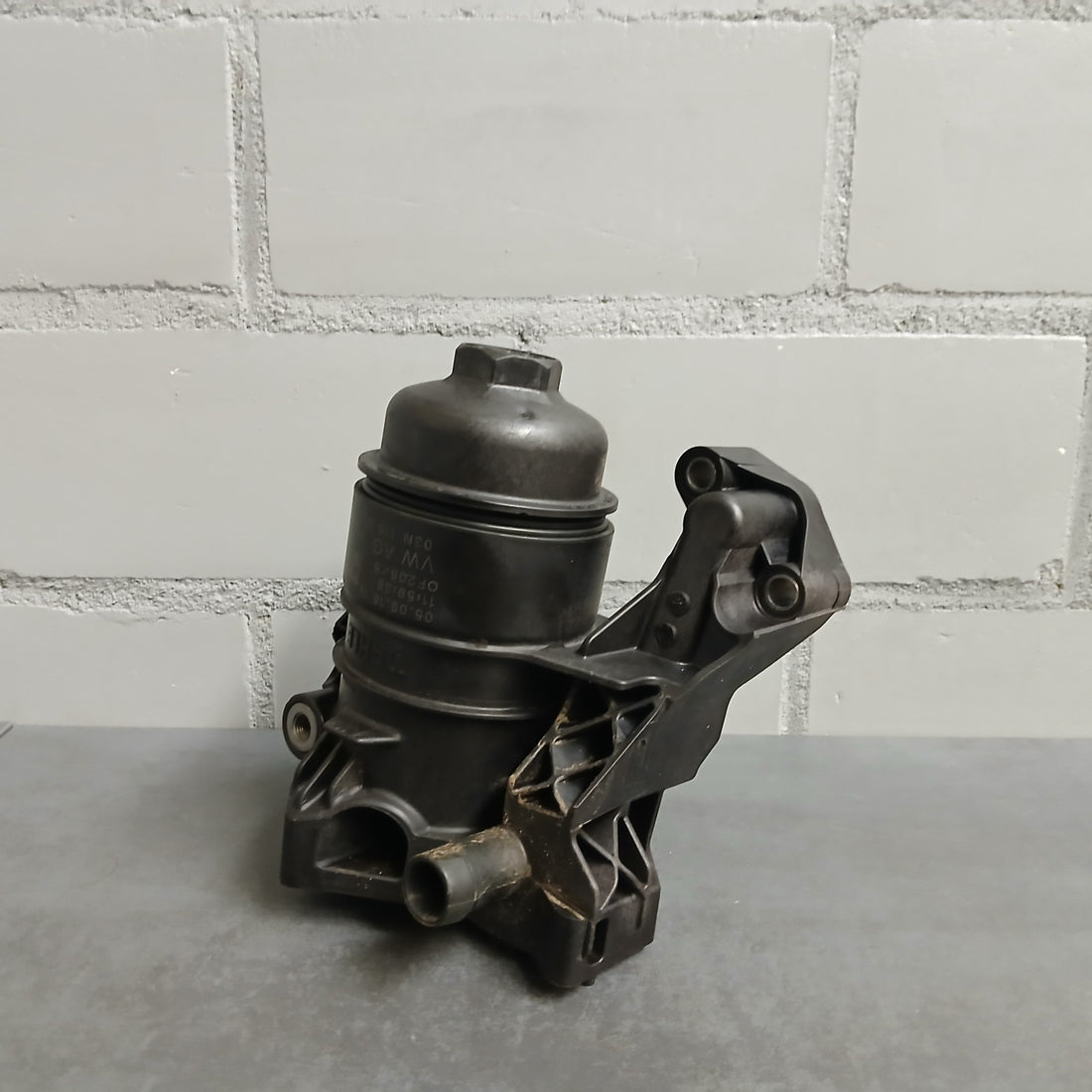Original VW Audi Skoda Seat Ölfiltergehäuse 03N115389K