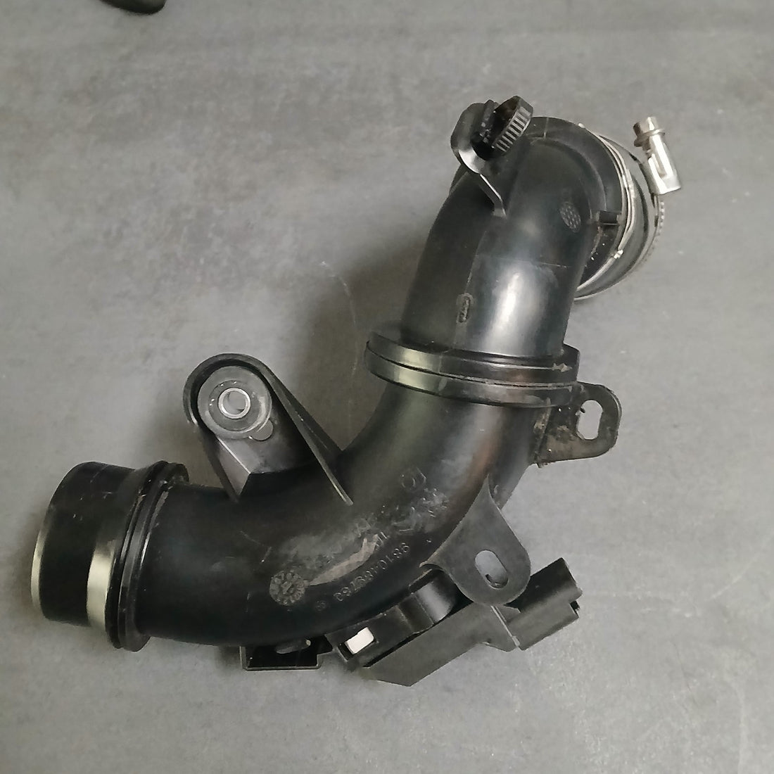 Original Peugeot Schlauch Leitung PET Ladeluftkühlerrohr 9810489780