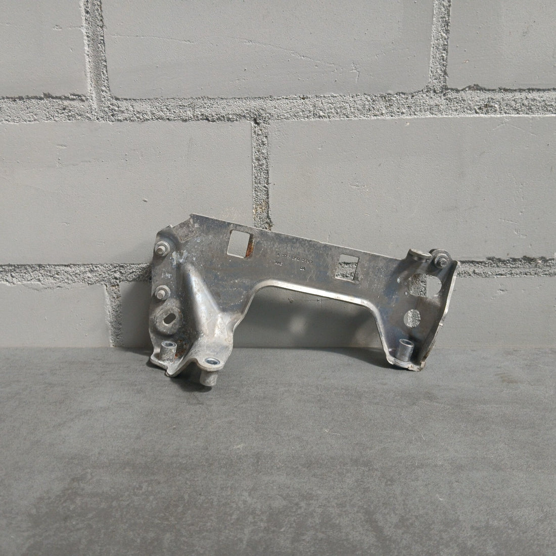 Ladeluftkühler Halter rechts Mercedes Benz C63s Amg V6 V8 4,0 W213 A1770902741