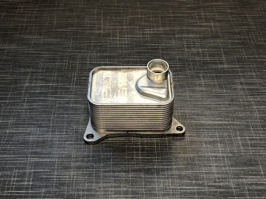 Ölkühler VW Audi Seat Skoda 06L117021G