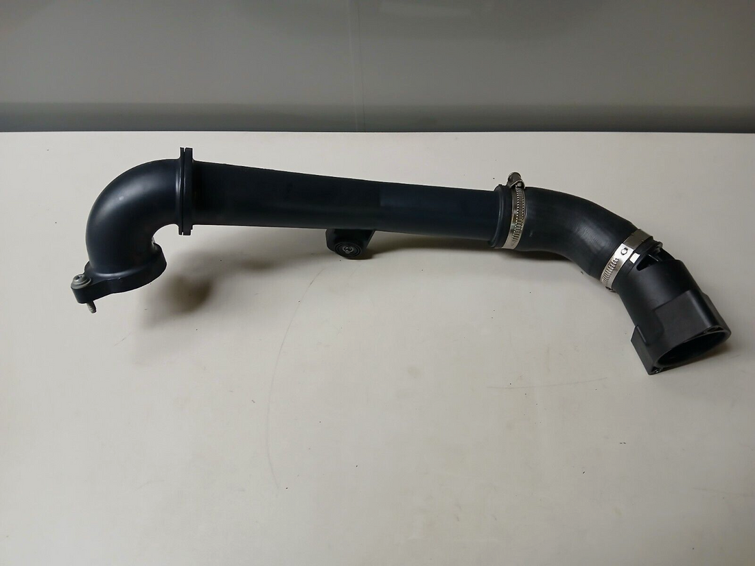 VW Audi Seat Skoda Ladeluftschlauch Ansaugrohr 04L145770S 04L131111T 04L145762T