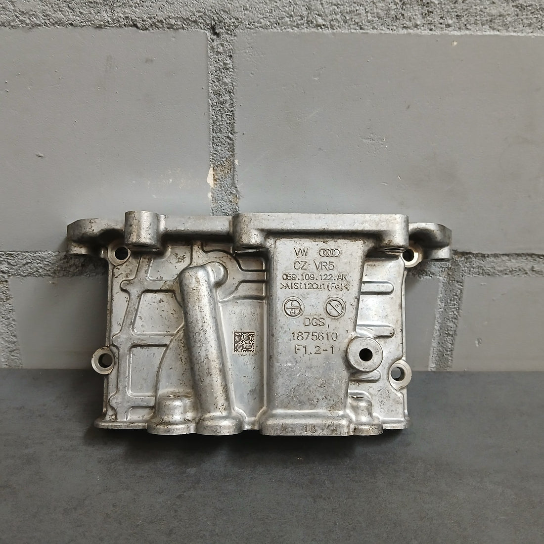 Stirndeckel Abdeckung VW Audi Seat Skoda 059109122AK
