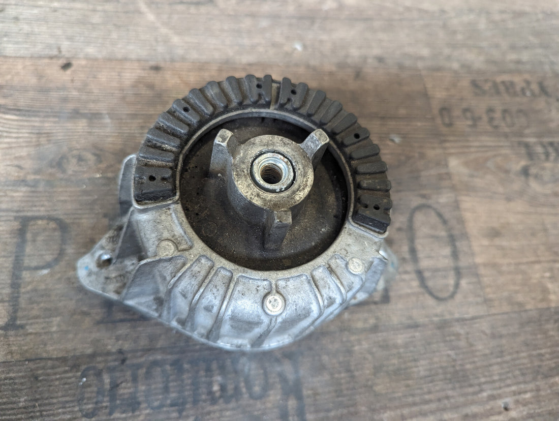 Original Mercedes Benz W212 E Klasse Motorlager Motorhalterung A212240417Q1