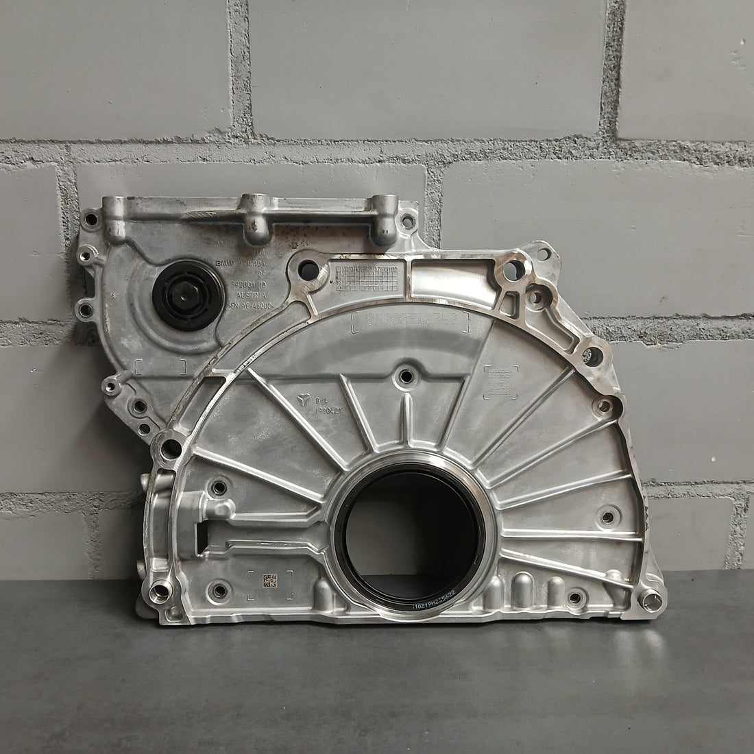 Stirndeckel BMW 520D B47D 8514004