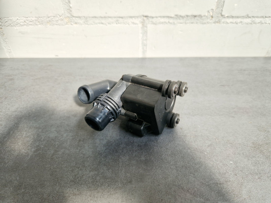 Zusatzwasserpumpe Volvo XC40 I 2.0 Mild Hybrid 32324819