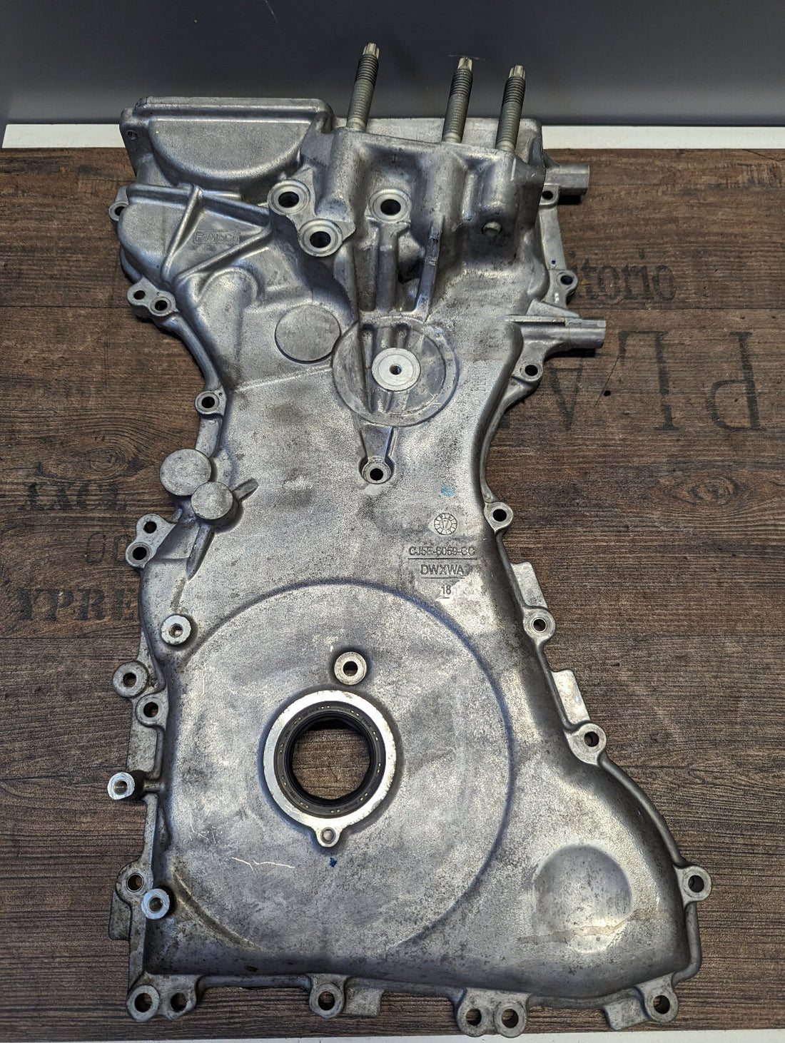 Stirndeckel Ford Focus 2,0 Benzin EcoBoost CJ5E-6059-CC