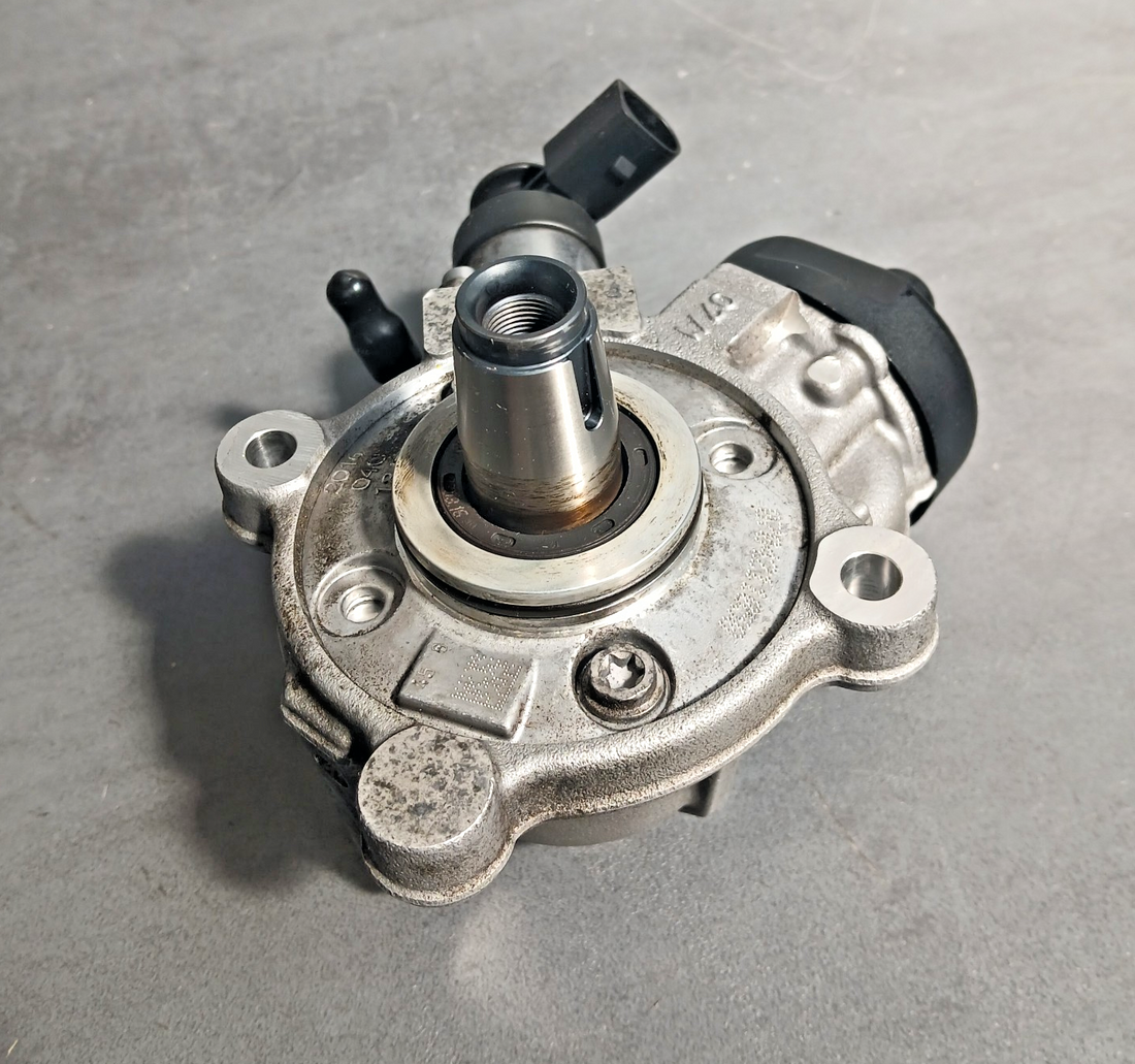 BOSCH Hochdruckpumpe BMW 2er 3er 5er F10 F11 F20 F21 F22 F30 0445010764 8511626