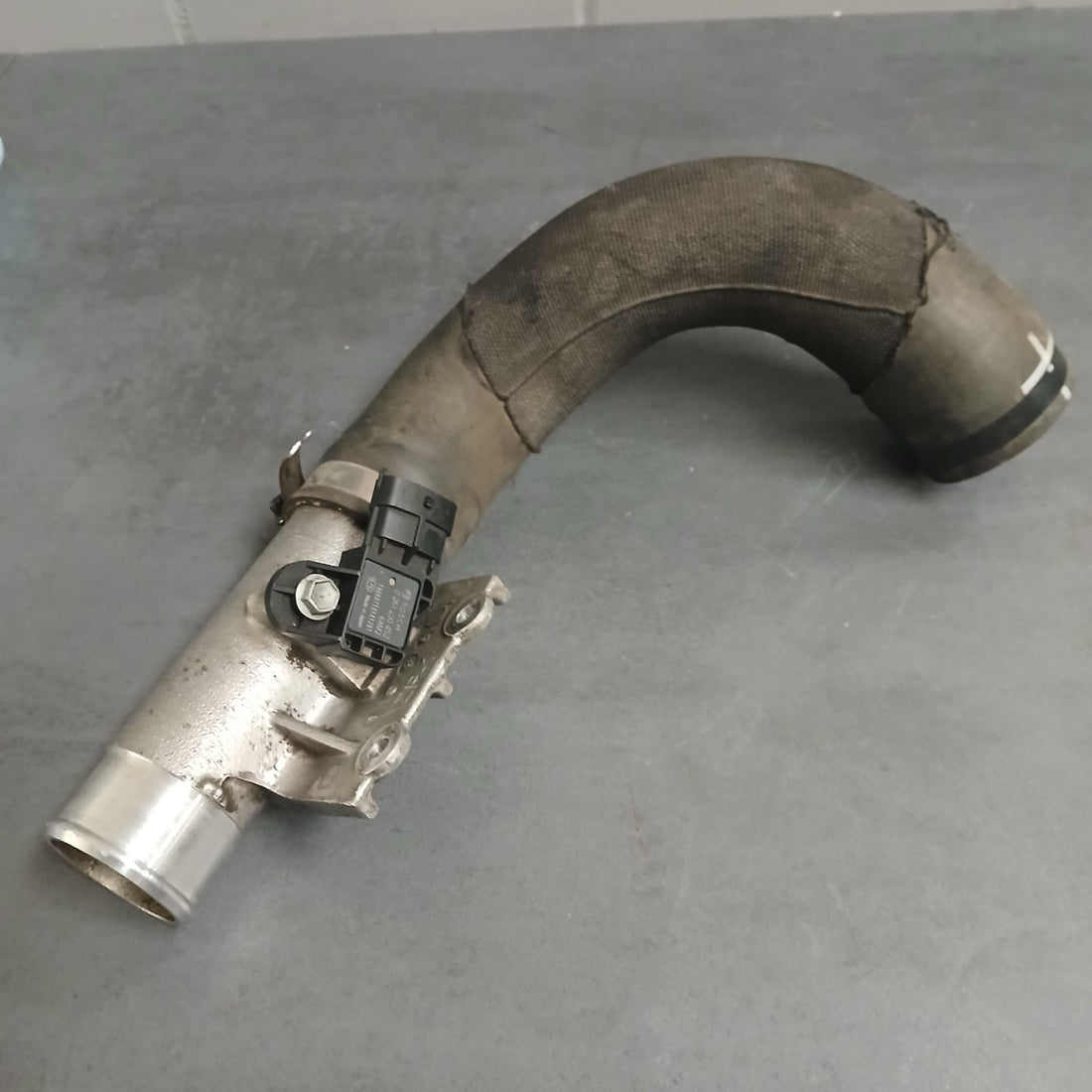 Original Suzuki Schlauch Leitung Ladeluftkühler 0261230452