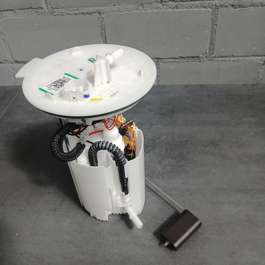 Original FORD KUGA III DFK Hybrid Kraftstofftankpumpe LX689H307BC