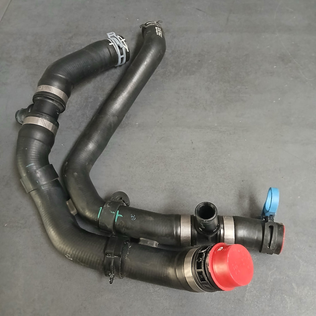 Original VW Audi Kühlerschlauch Kühlmittelrohr 7E0122101K